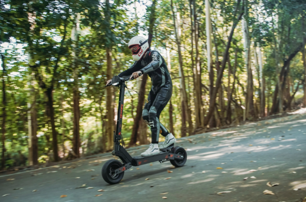 Elektrinis paspirtukas KuKirin G4 70km/h  2025 naujausias modelis