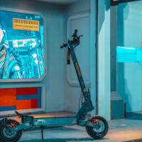 Elektrinis paspirtukas KuKirin G4 70km/h  2025 naujausias modelis