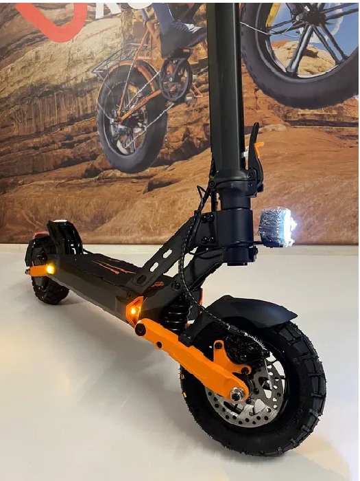 KuKirin G2 Pro (2025) – 600 W, iki 55 km/h, 48 V 15 Ah